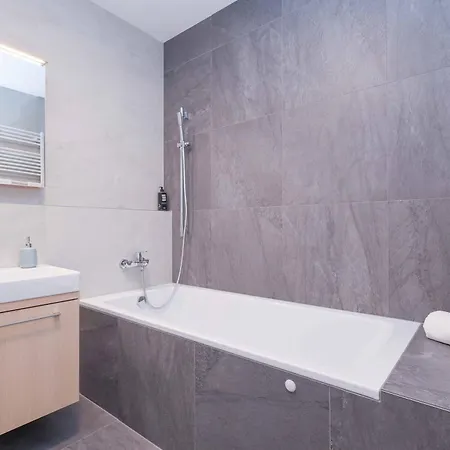 Fresh & Modern Zwirn Oasis - Free Parking Апартаменты